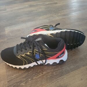 Boys k-swiss tubes size 6.5